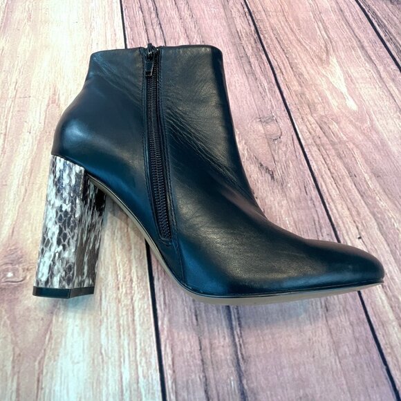 Maiden Lane Solid Black Ankle Boots w/ Snake Heel NWOT, Size: 6M - Picture 5 of 9